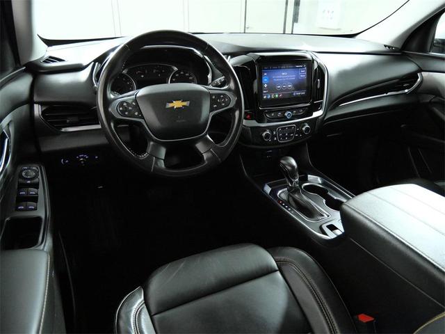 Photo of 2021 Silver Ice Metallic Chevrolet Traverse