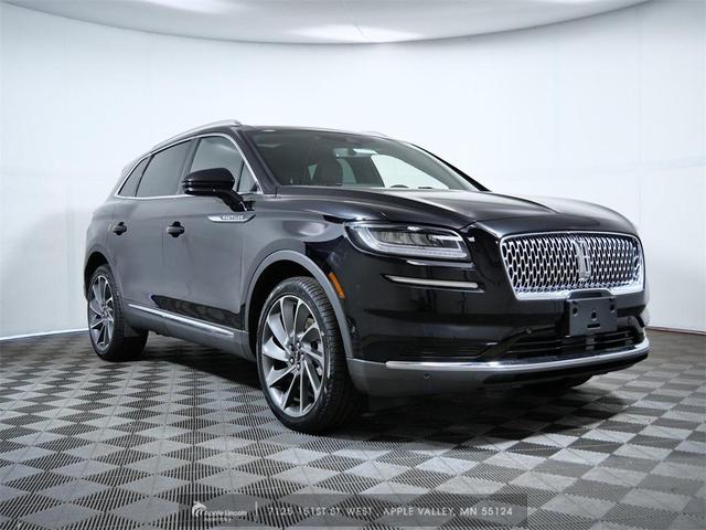 Photo of 2022 Infinite Black Metallic Clearcoat Lincoln Nautilus