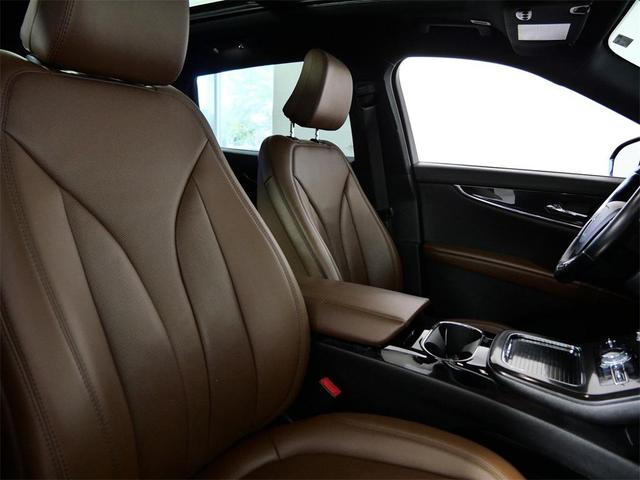 Photo of 2022 Infinite Black Metallic Clearcoat Lincoln Nautilus