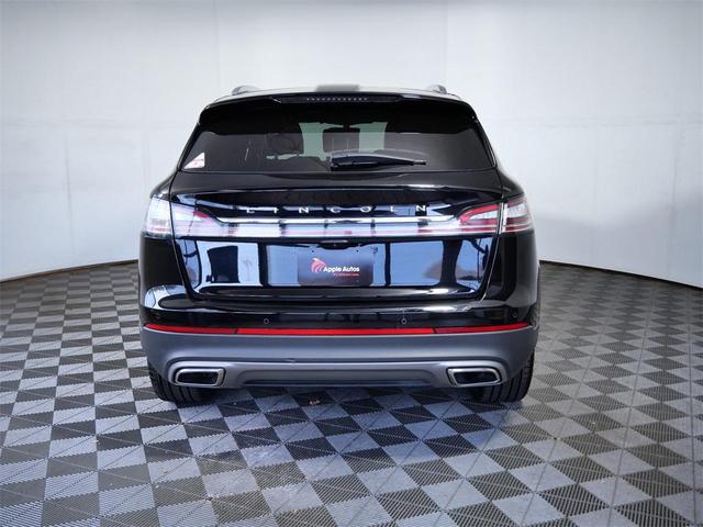 Photo of 2022 Infinite Black Metallic Clearcoat Lincoln Nautilus
