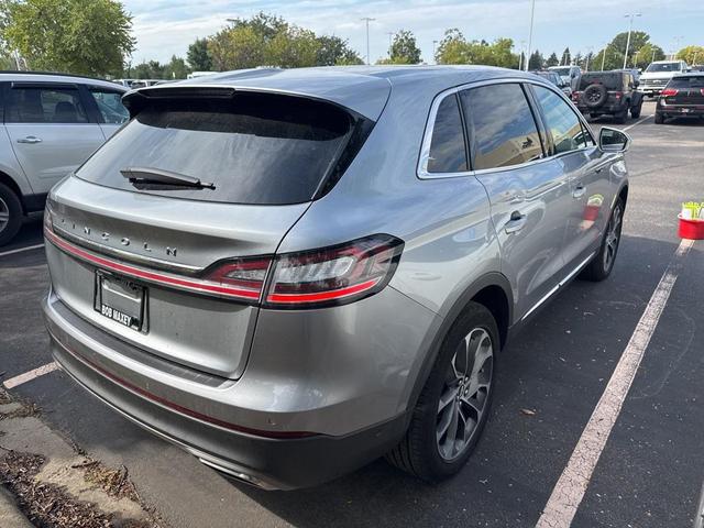 Photo of 2022 Radiance Metallic Lincoln Nautilus