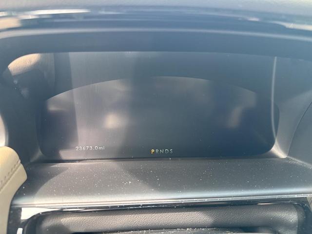 Photo of 2022 Radiance Metallic Lincoln Nautilus