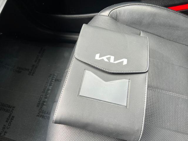 Photo of 2022 Ebony Black Kia Telluride