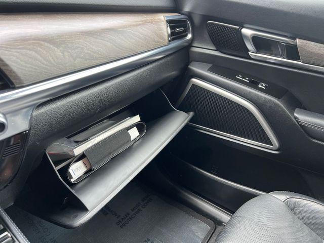 Photo of 2022 Ebony Black Kia Telluride