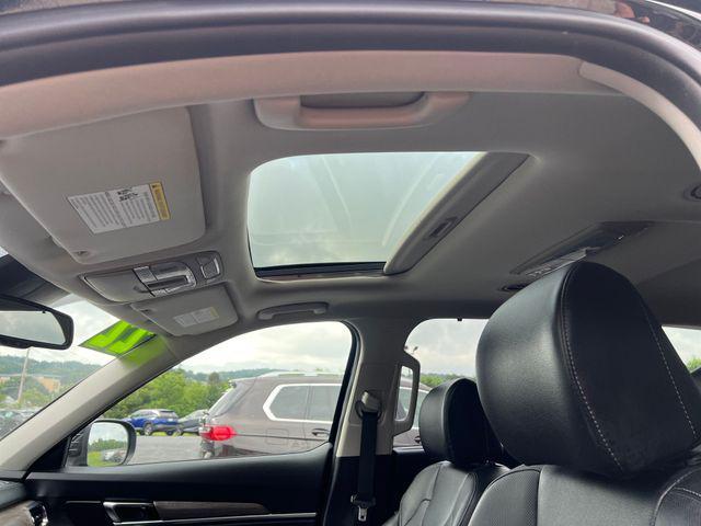 Photo of 2022 Ebony Black Kia Telluride