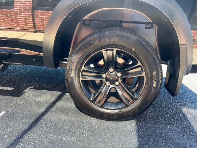 Photo of 2022 Diamond Black Crystal Pearlcoat RAM 1500 Classic