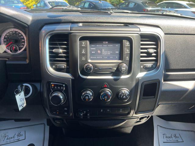Photo of 2022 Diamond Black Crystal Pearlcoat RAM 1500 Classic