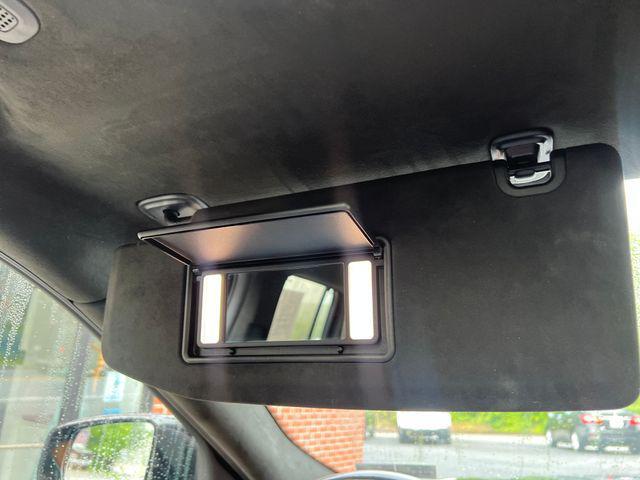 Photo of 2021 Diamond Black Crystal Pearlcoat Jeep Grand Cherokee L
