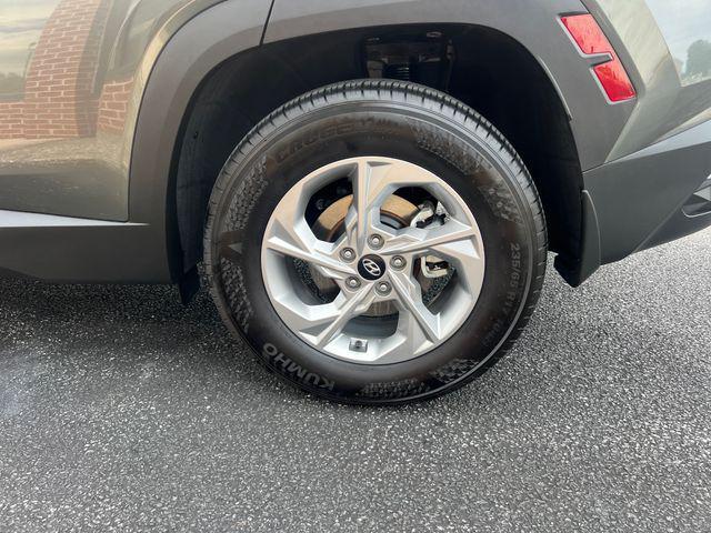 Photo of 2022 Amazon Gray Hyundai TUCSON