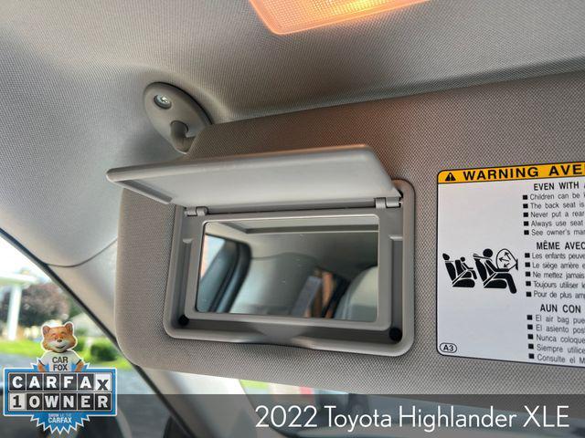 Photo of 2022 Wind Chill Pearl Toyota Highlander