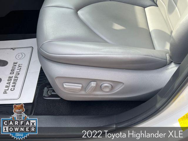Photo of 2022 Wind Chill Pearl Toyota Highlander