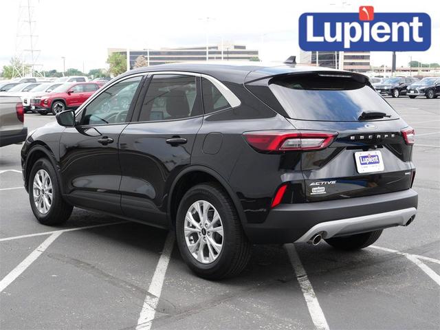 Photo of 2023 Agate Black Metallic Ford Escape