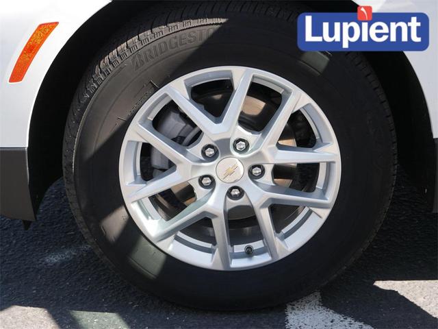 Photo of 2022 Summit White Chevrolet Equinox