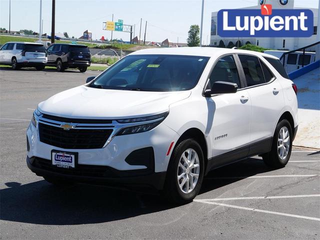 Photo of 2022 Summit White Chevrolet Equinox