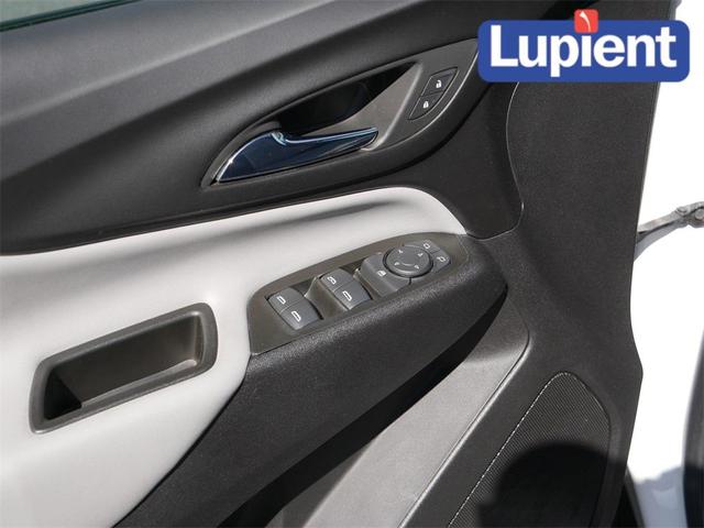 Photo of 2022 Summit White Chevrolet Equinox