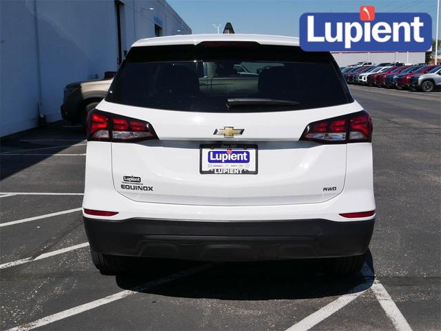 Photo of 2022 Summit White Chevrolet Equinox