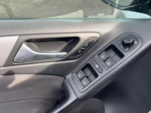 Photo of 2012 Gray Volkswagen Golf