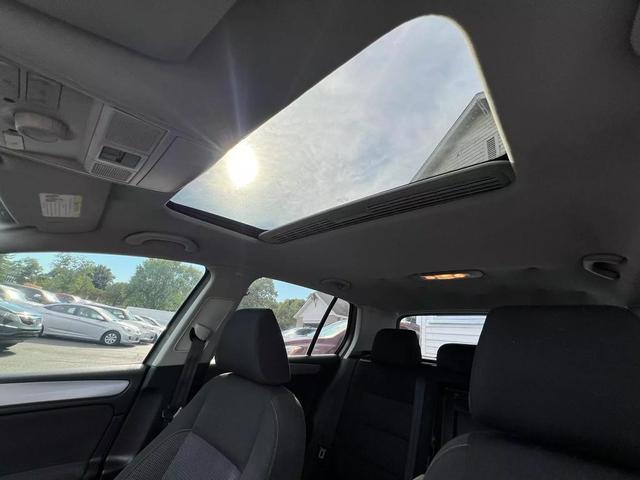 Photo of 2012 Gray Volkswagen Golf