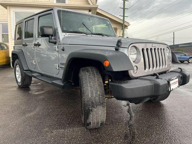 Photo of 2014 Silver Jeep Wrangler Unlimited