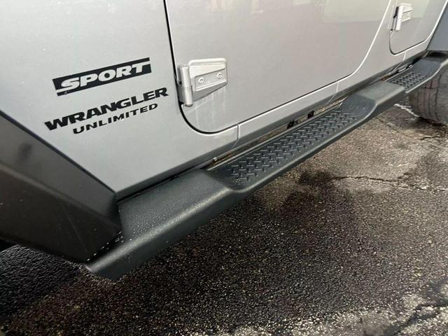 Photo of 2014 Silver Jeep Wrangler Unlimited