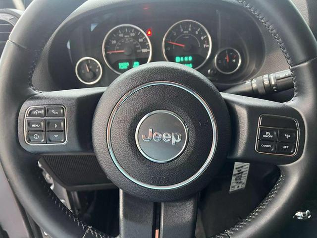 Photo of 2014 Silver Jeep Wrangler Unlimited