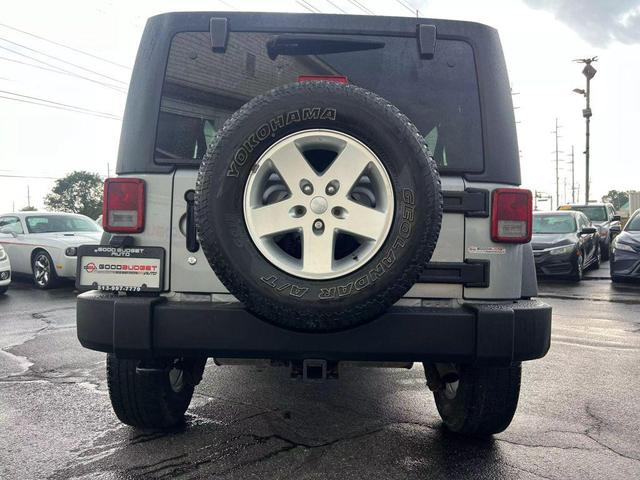 Photo of 2014 Silver Jeep Wrangler Unlimited