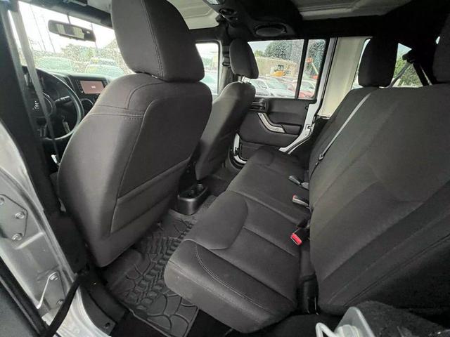 Photo of 2014 Silver Jeep Wrangler Unlimited