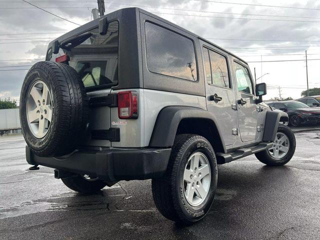 Photo of 2014 Silver Jeep Wrangler Unlimited
