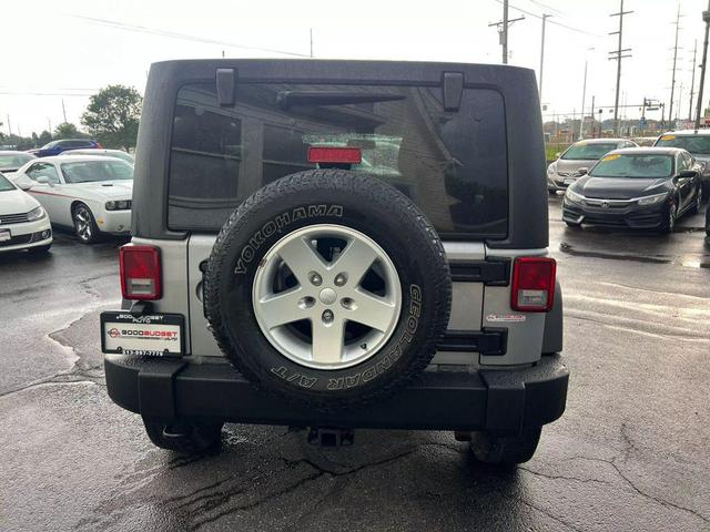 Photo of 2014 Silver Jeep Wrangler Unlimited