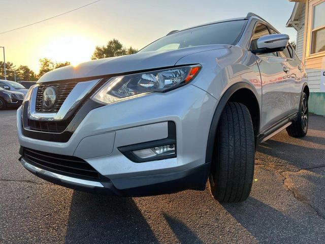 Photo of 2020 Silver Nissan Rogue