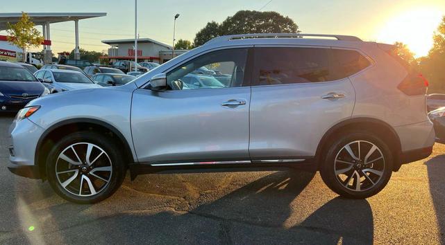 Photo of 2020 Silver Nissan Rogue