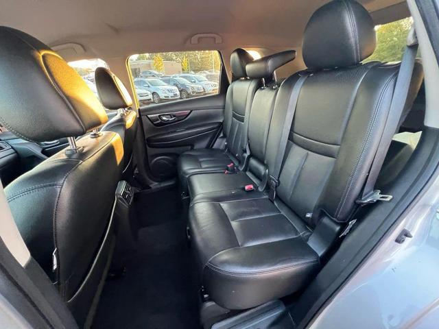 Photo of 2020 Silver Nissan Rogue