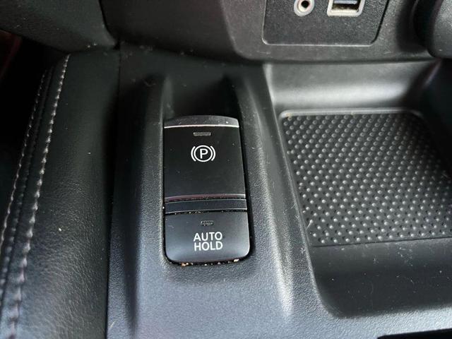 Photo of 2020 Silver Nissan Rogue