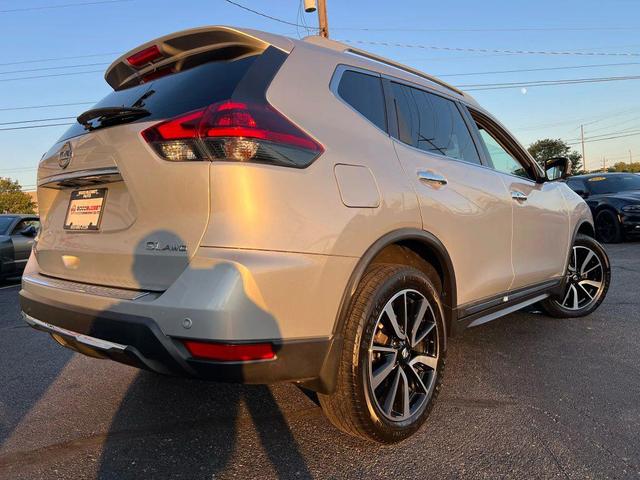 Photo of 2020 Silver Nissan Rogue