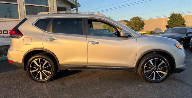 Photo of 2020 Silver Nissan Rogue
