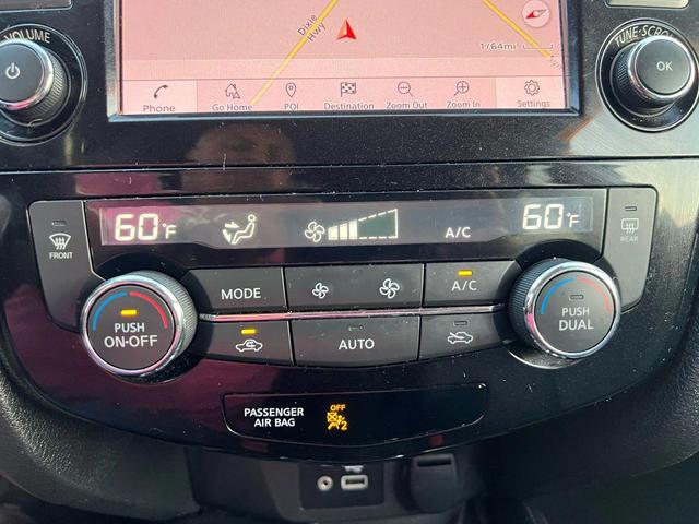 Photo of 2020 Silver Nissan Rogue