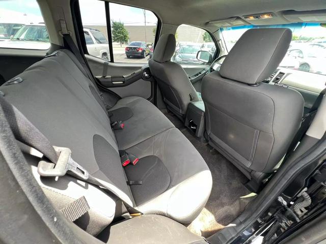 Photo of 2013 Black Nissan Xterra