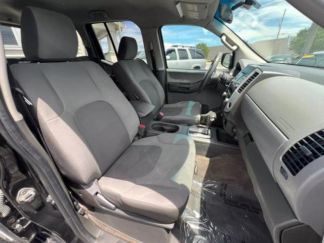 Photo of 2013 Black Nissan Xterra