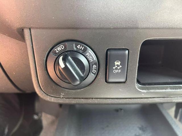 Photo of 2013 Black Nissan Xterra
