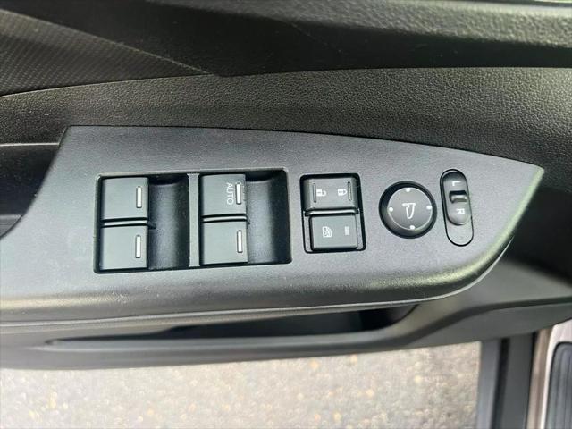 Photo of 2014 Gray Honda CR-V