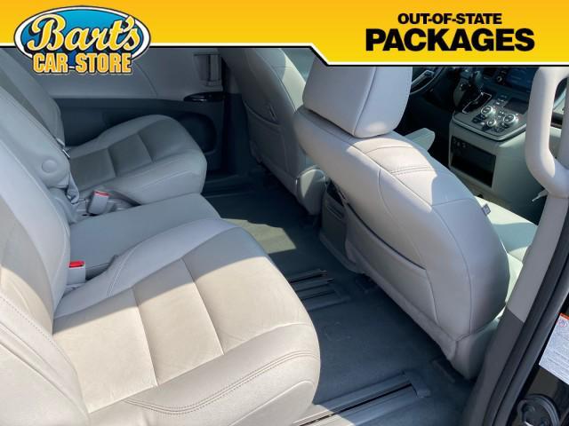 Photo of 2020 Midnight Black Metallic Toyota Sienna