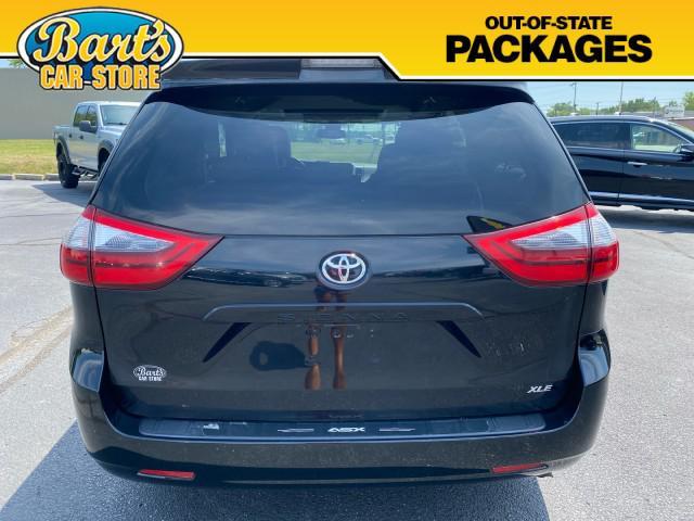Photo of 2020 Midnight Black Metallic Toyota Sienna