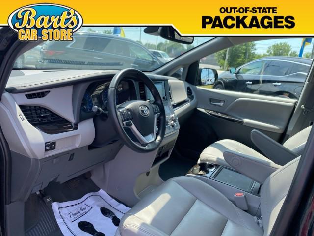 Photo of 2020 Midnight Black Metallic Toyota Sienna