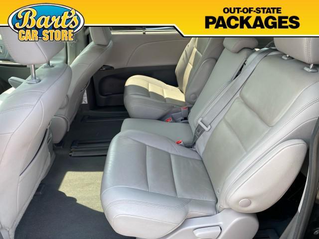Photo of 2020 Midnight Black Metallic Toyota Sienna