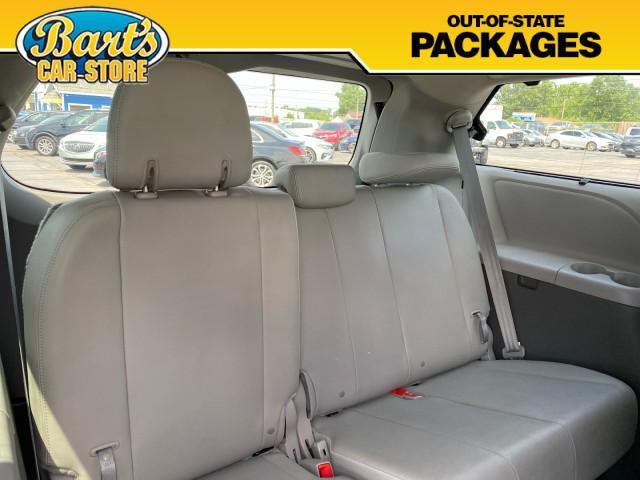Photo of 2020 Midnight Black Metallic Toyota Sienna