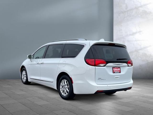 Photo of 2020 White Chrysler Pacifica