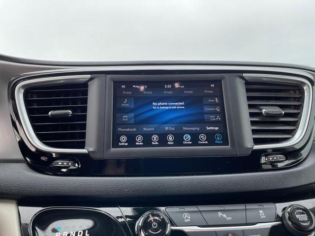 Photo of 2020 White Chrysler Pacifica