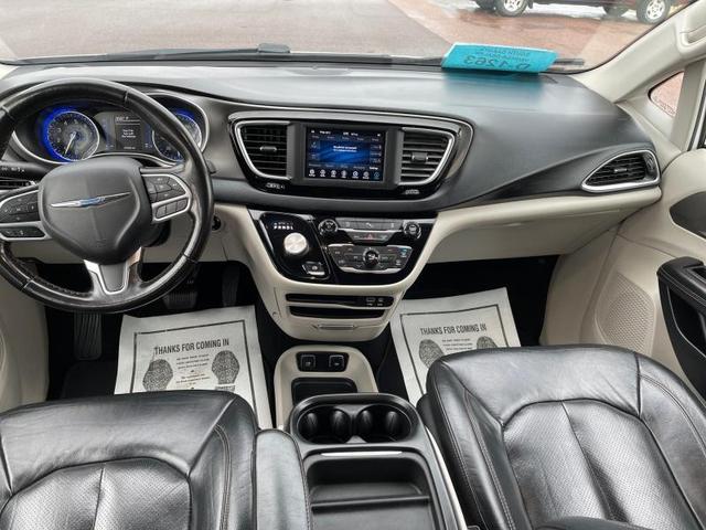 Photo of 2020 White Chrysler Pacifica