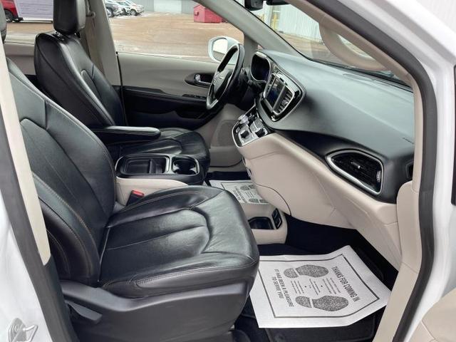 Photo of 2020 White Chrysler Pacifica