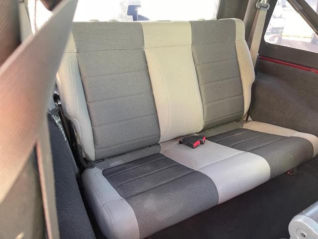 Photo of 2007 Red Jeep Wrangler